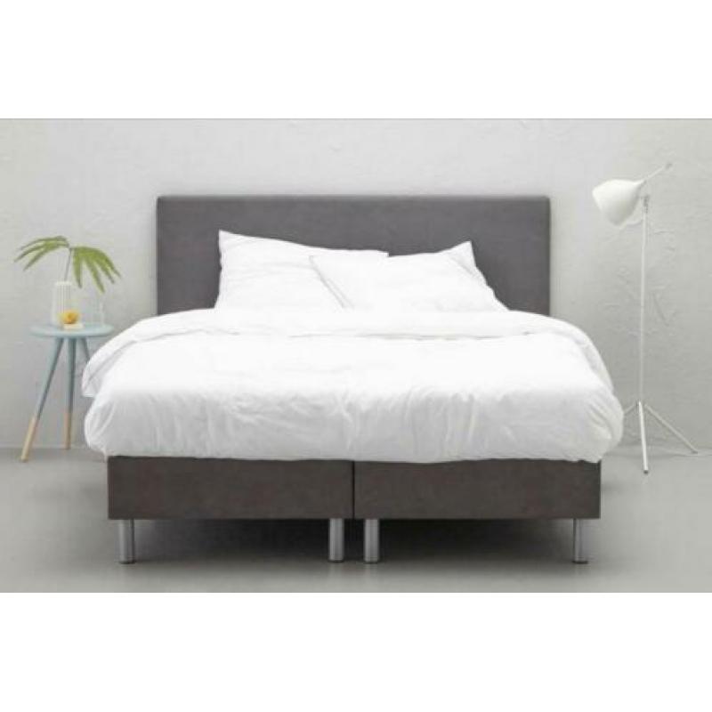 Wehkamp Boxspring Bed 140 x 200 cm grijs