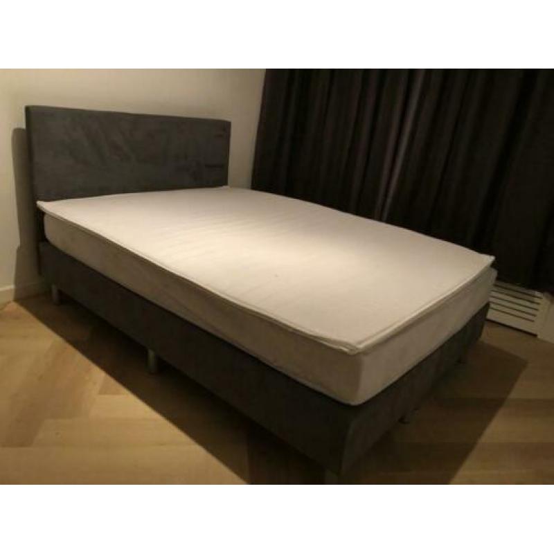 Wehkamp Boxspring Bed 140 x 200 cm grijs