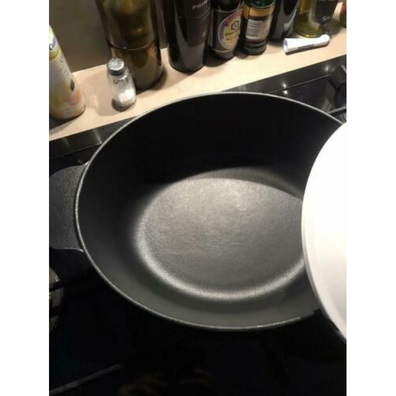 Gietijzeren braadpan met deksel, wit ecru, 5 l