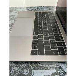 Apple MacBook Pro 13 inch Space Grey | 128GB | 8GB | i5