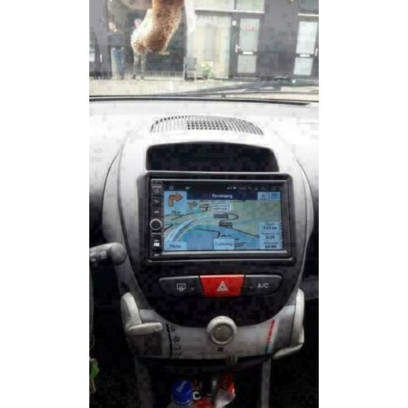 Toyota Aygo radio navigatie android 9.0 usb wifi dab+ carkit