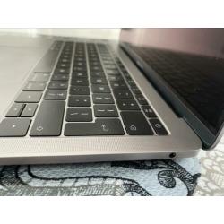 Apple MacBook Pro 13 inch Space Grey | 128GB | 8GB | i5