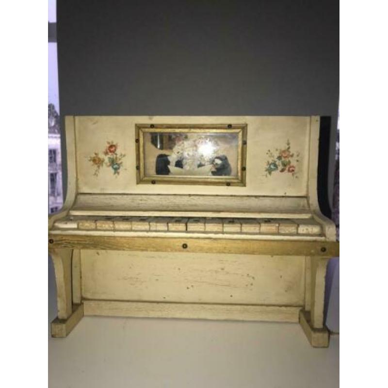 oude kinder speelgoed piano