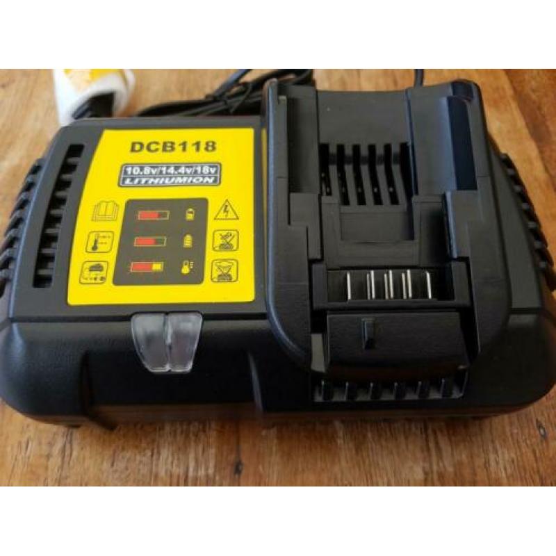 Dewalt DCB118 acculader € 37.50