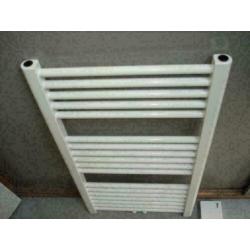 Design radiator 50 cm breed x 92 cm hoog in het wit