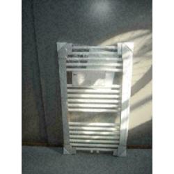 Design radiator 50 cm breed x 92 cm hoog in het wit