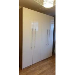 Grote Ikea kast,hoogglans wit, 2.40 m x 2.00 m