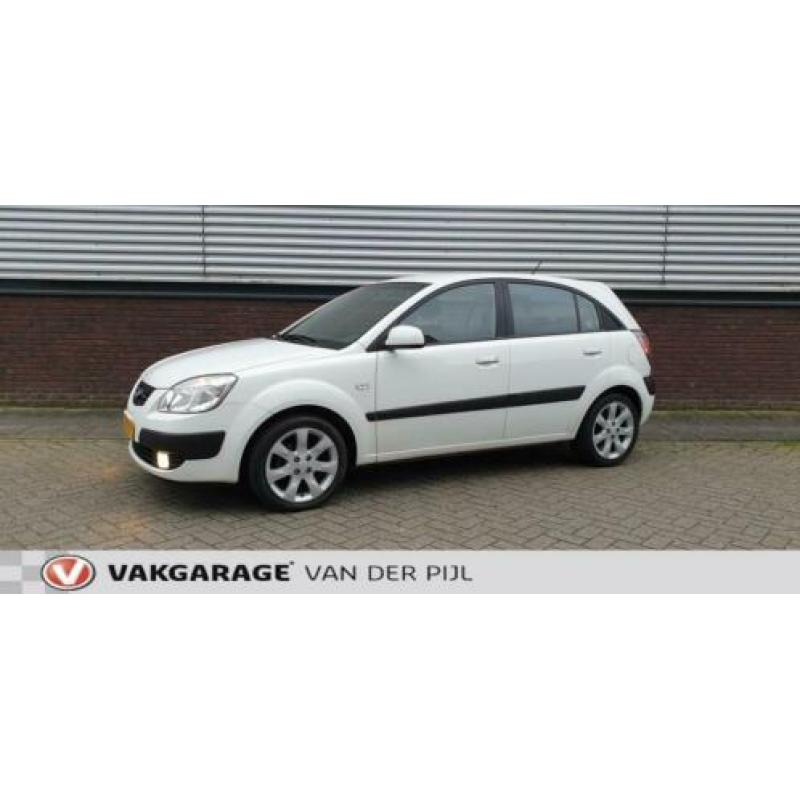 Kia Rio 1.4 X-pect 5 drs. Mooie strakke kia ! Airco !