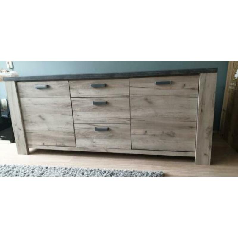 Dressoir Satriani van profijtmeubel betonlook met hout