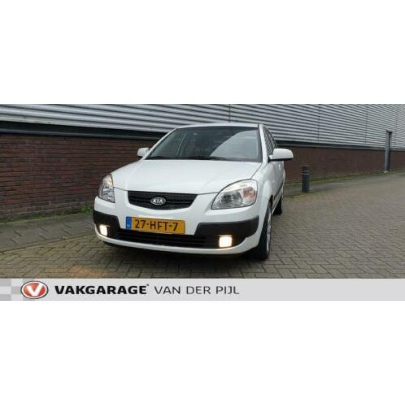 Kia Rio 1.4 X-pect 5 drs. Mooie strakke kia ! Airco !