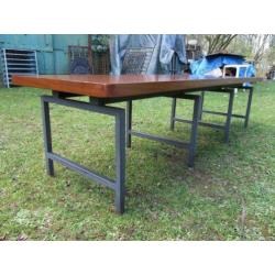 Grote industriele vintage salontafel, stalen onderstel, 2 m