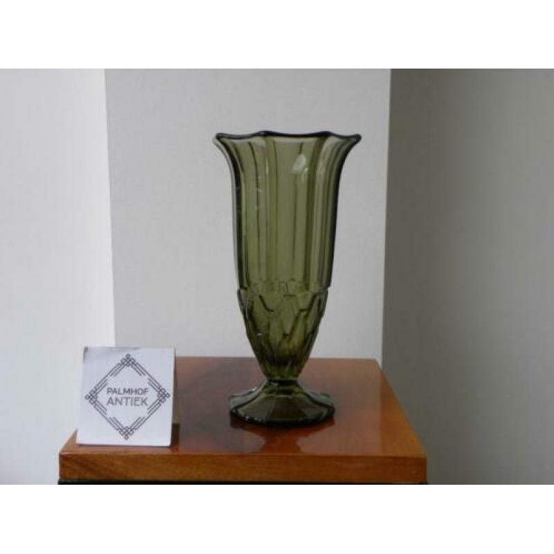 Art deco Vaas Boheems groen/relief AANBIEDING