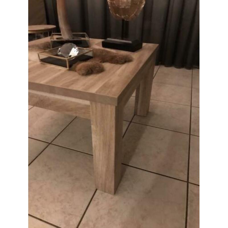 Eettafel, salontafel, dressior en 4 eetkamer stoelen