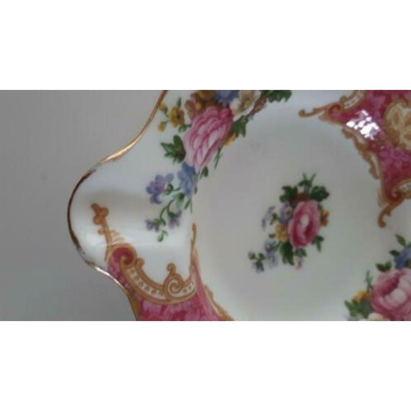 Royal Albert bone China Lady Carlyle asbakje