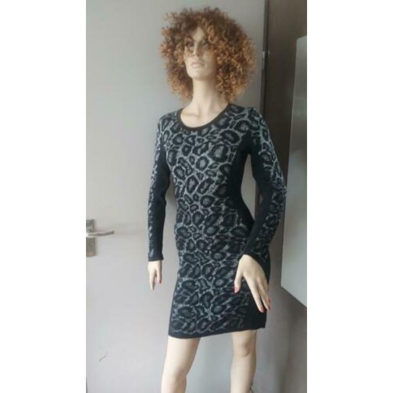 Mooie Warme bodycon van Jane Norman. Mt M stretch. Izgs .