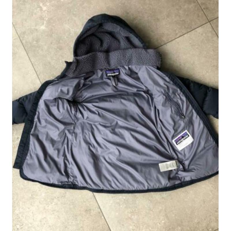 Patagonia down parka - Girl’s (XS = 5-6 years)