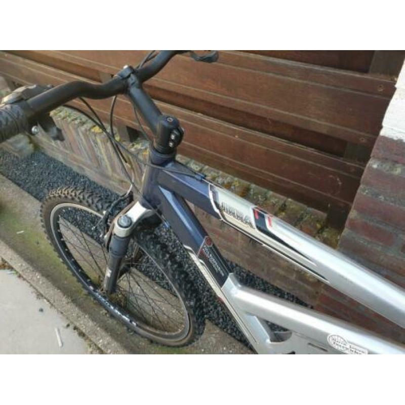 Mountainbike van het merk Raleigh