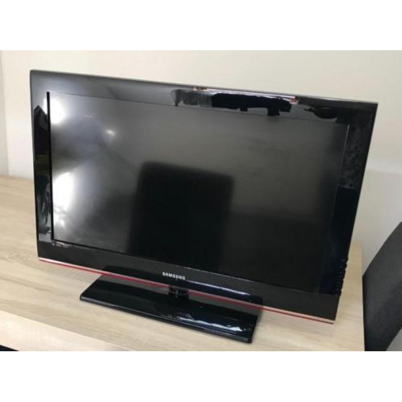 32 inch Full HD Samsung tv (LE32B530P7W). Bieden vanaf €50