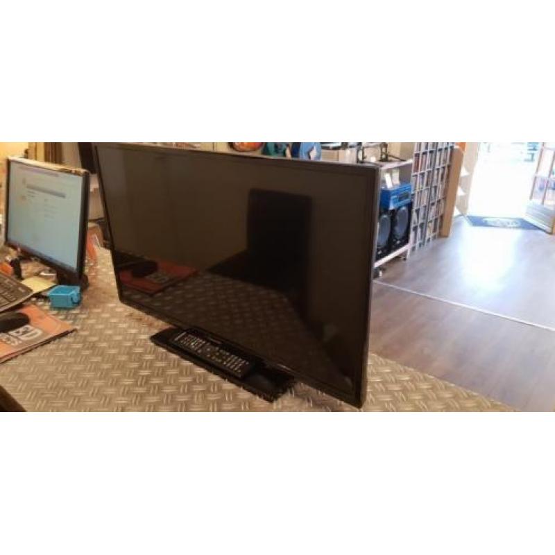 Panasonic TX-32A300E LCD TV met afstandsbediening