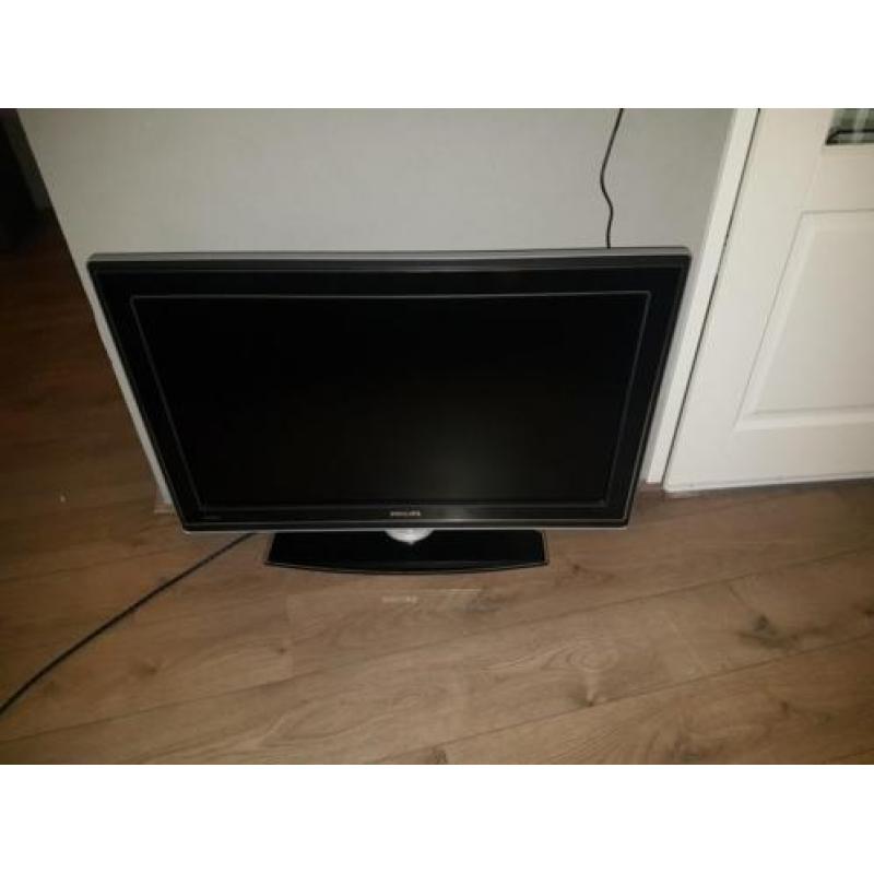 Philips cineos lcd tv 37pfl9632 ambilight 37 inch