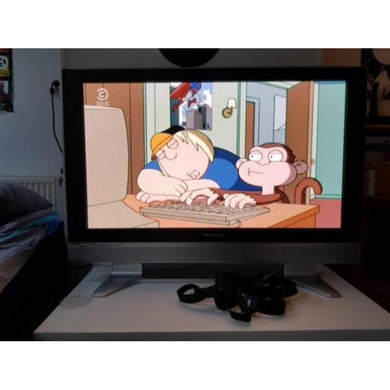 Panasonic 42", geen hdmi, met 2 scart kabels