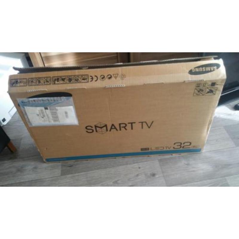 Samsung smart led tv 32inch 82cm in perfecte staat