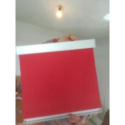 Verduisterings dakraam gordijn , rood ,(past op velux M04)